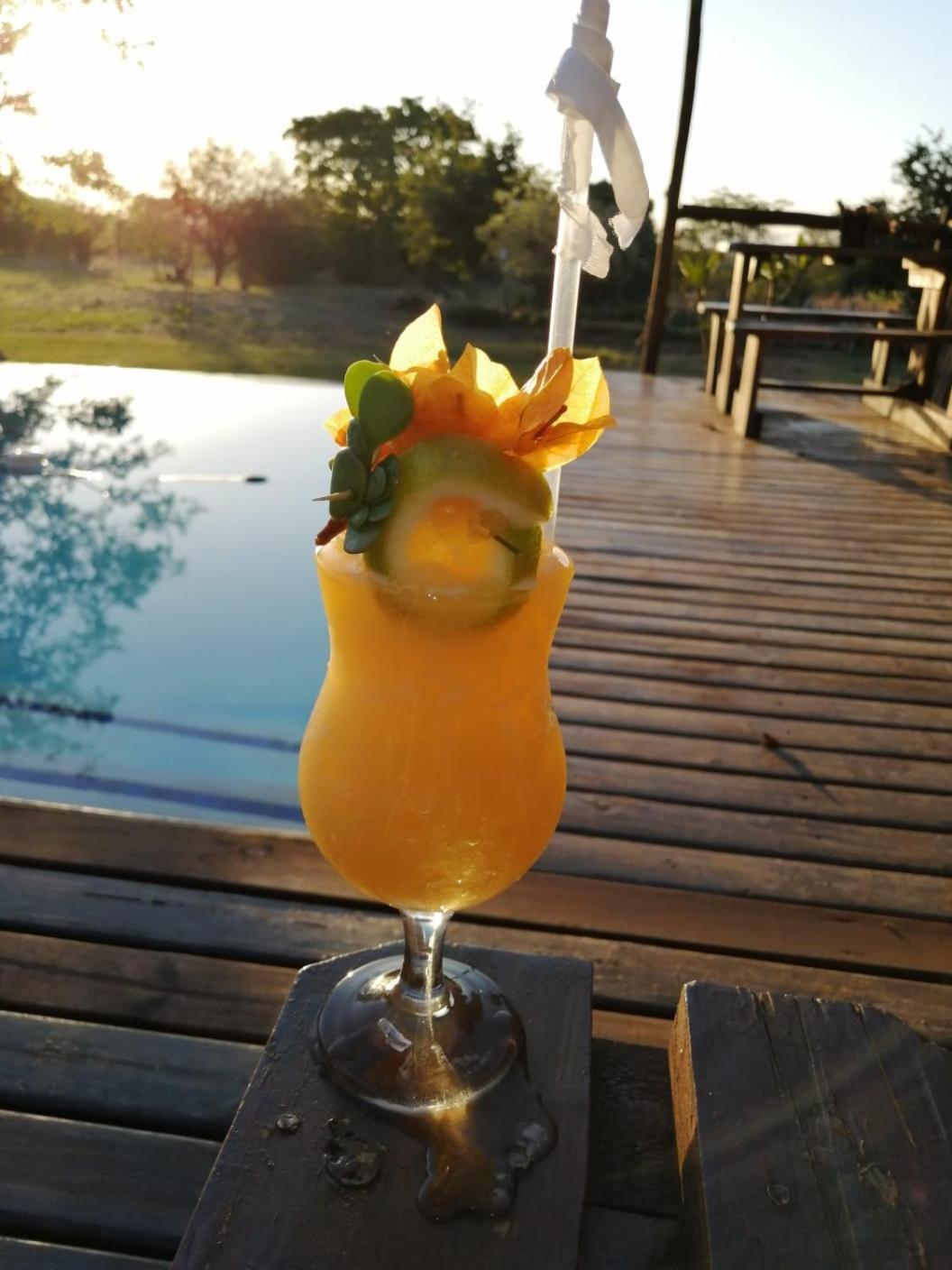 Tranquillity Day Spa & Lodge Baviaanspoort Exteriör bild